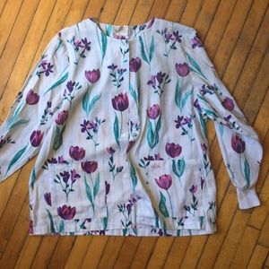 Long sleeve tulip scrub top size large